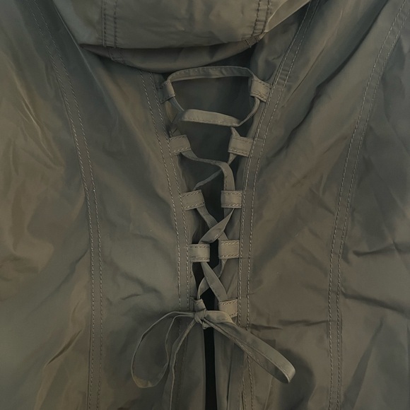 Laundry by Shelli Segal Double layered puffer/corset back hooded coat - Picture 8 of 16